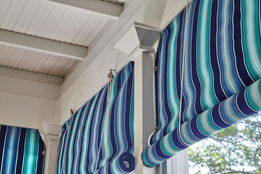 How to Choose the Right External / Outdoor Curtains for Your Home